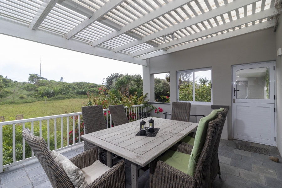 5 Bedroom Property for Sale in West Beach Eastern Cape